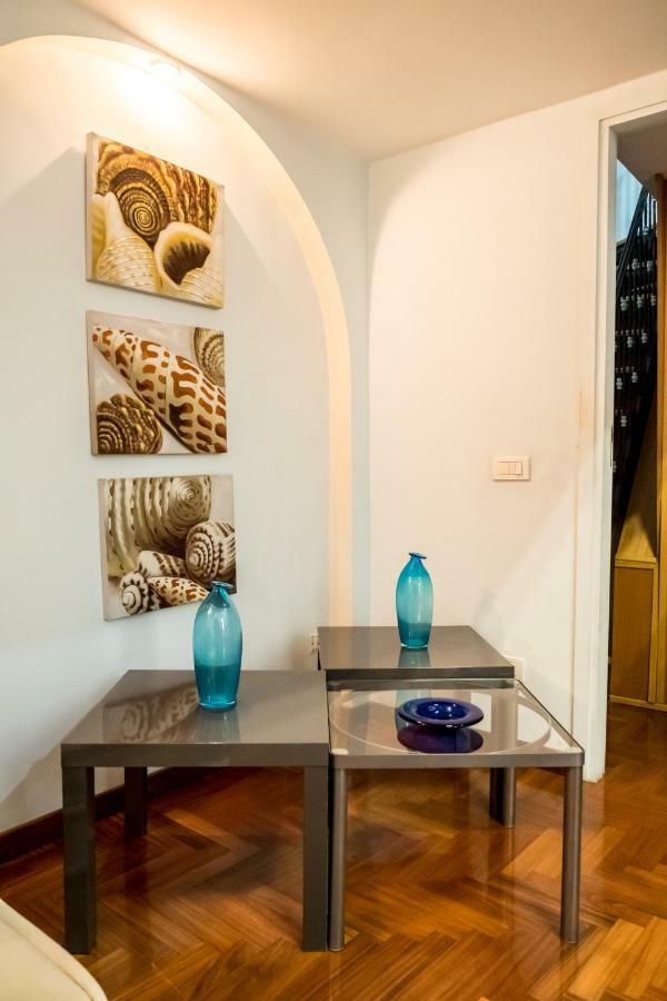 Il Salotto Di Nonna Cornelia 2 Hotel Naples Luaran gambar