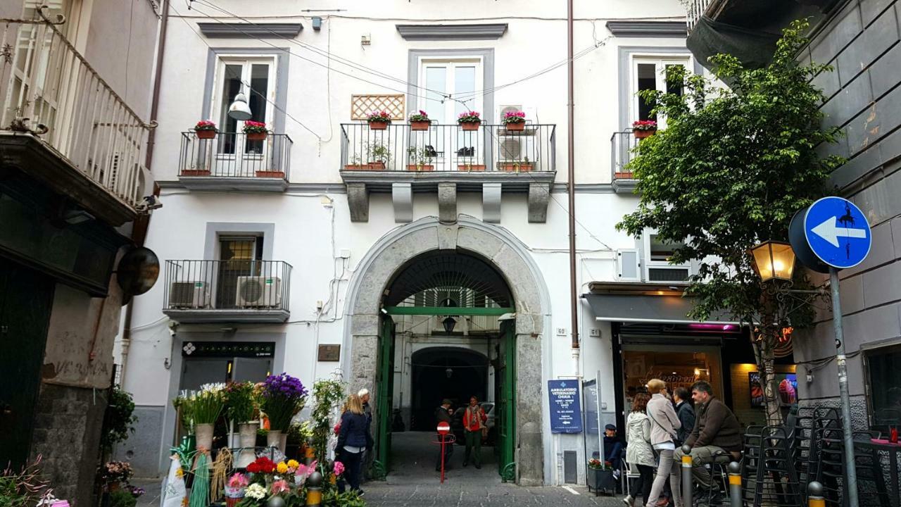 Il Salotto Di Nonna Cornelia 2 Hotel Naples Luaran gambar