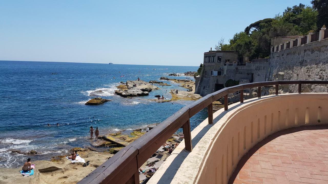 Il Salotto Di Nonna Cornelia 2 Hotel Naples Luaran gambar