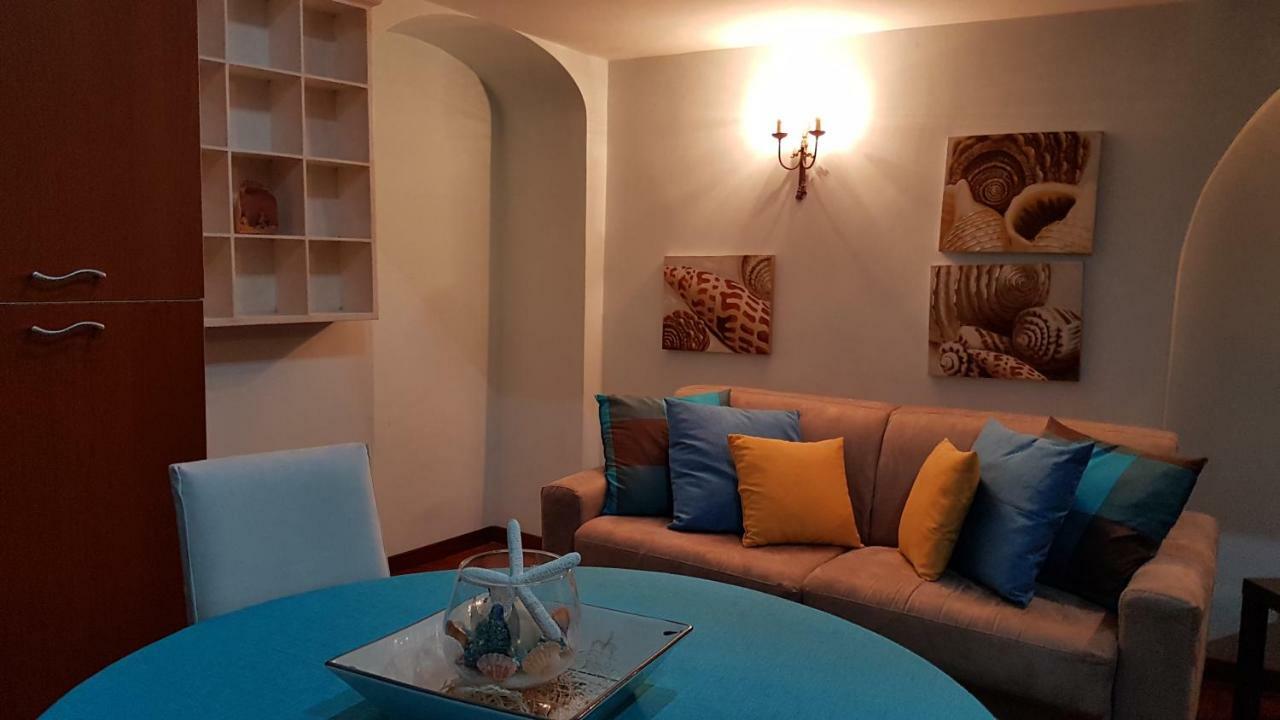 Il Salotto Di Nonna Cornelia 2 Hotel Naples Luaran gambar