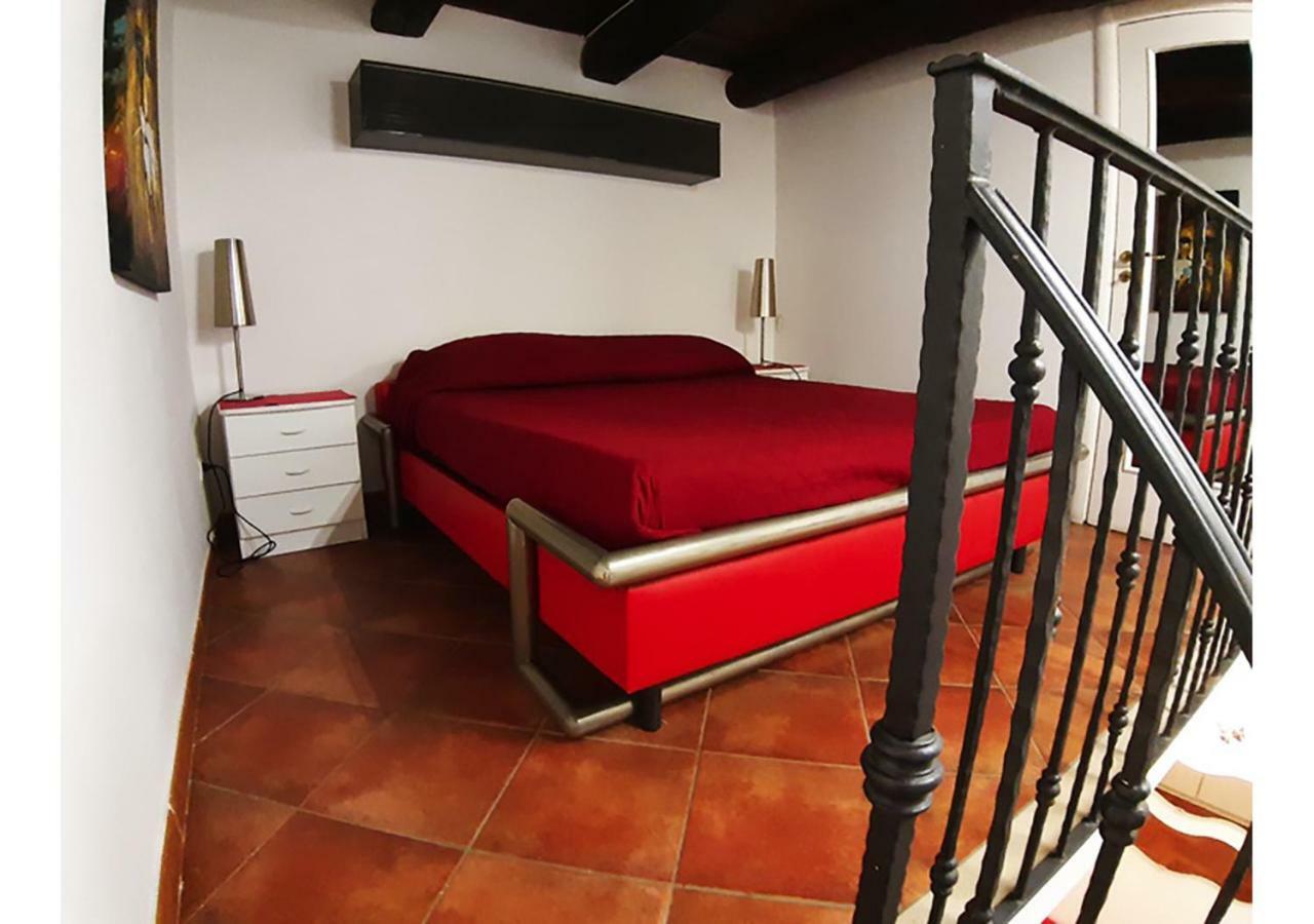 Il Salotto Di Nonna Cornelia 2 Hotel Naples Luaran gambar