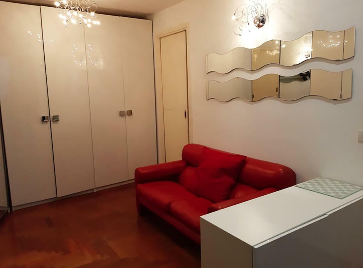 Il Salotto Di Nonna Cornelia 2 Hotel Naples Luaran gambar